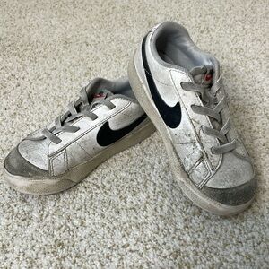 NIKE Blazer low ‘77 10c white/black